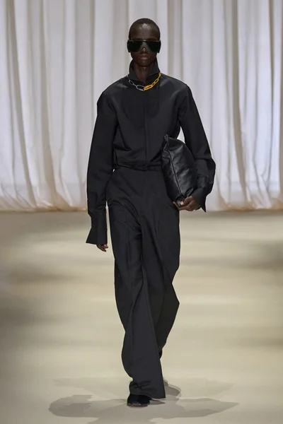 Look 2